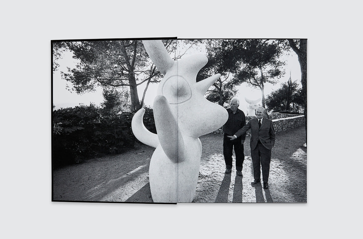 Calder / Miro: Constellations